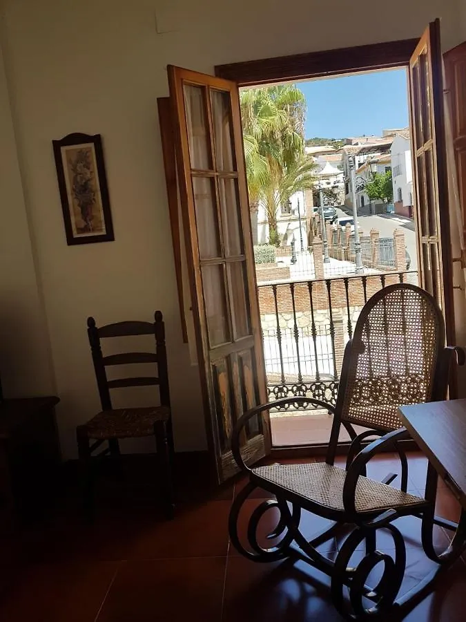 Axarquia, Malaga. Casa Lucia En El Pueblo De Periana Villa